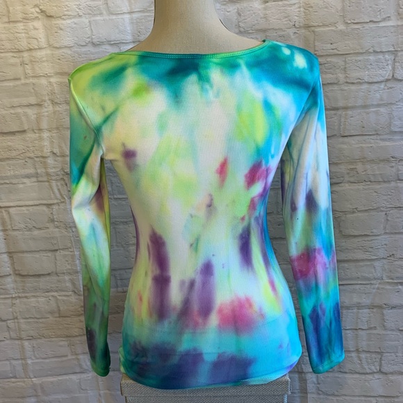 4/$30 🌺 H&M | Custom Multi-Coloured Tie-Dye Top - Picture 5 of 8